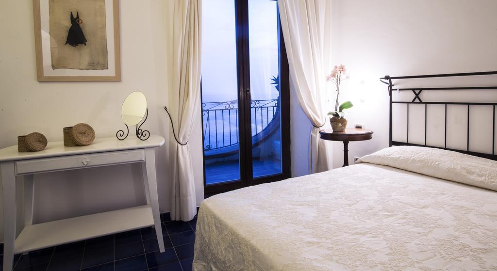 Hotel Umberto A Mare Forio (Isola d'Ischia) Quarto foto